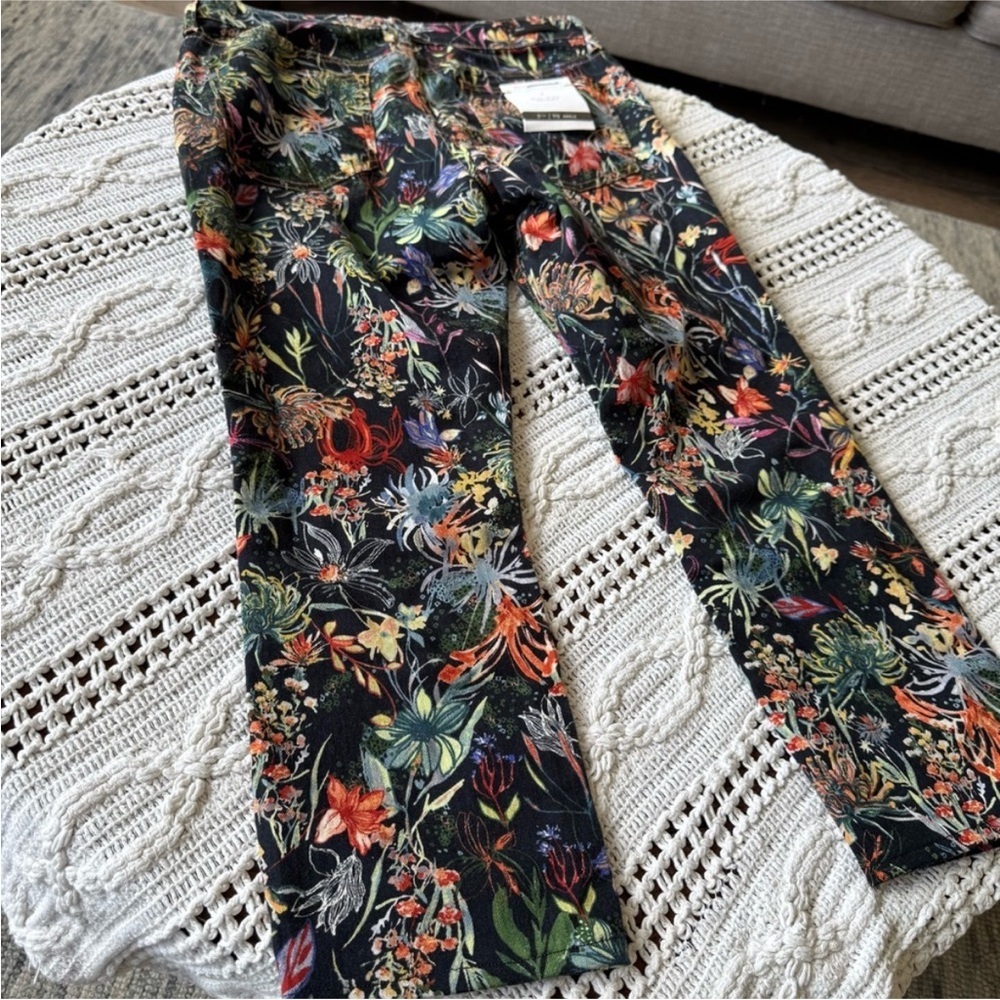 Anthropologie Mid Rise Skinny Jeans with floral print - Picture 14 of 16